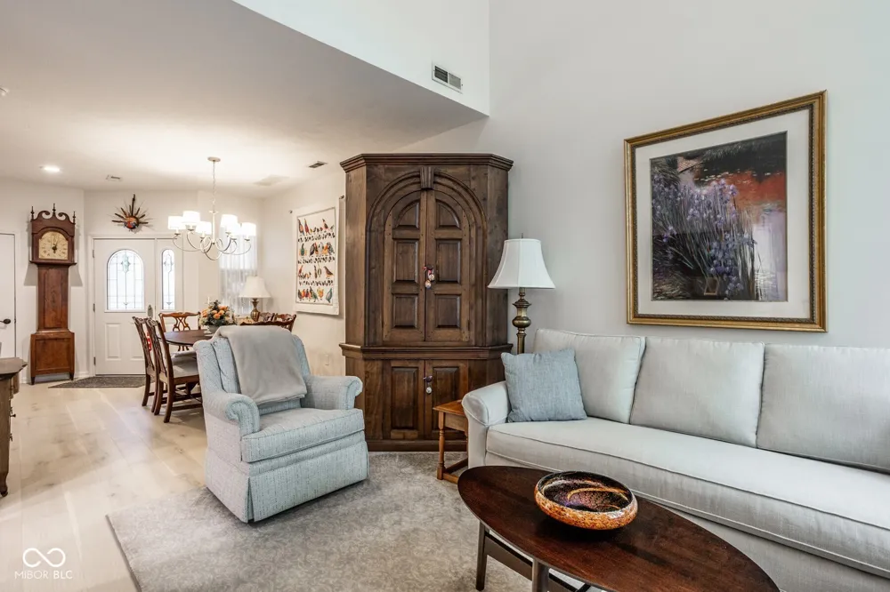 9545 Longwell Drive Indianapolis, IN 46240