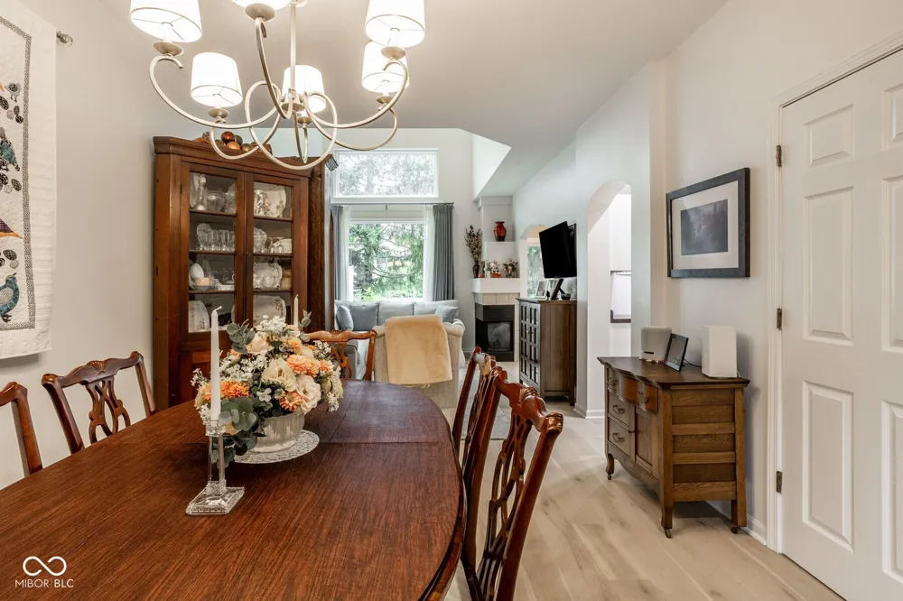 9545 Longwell Drive Indianapolis, IN 46240