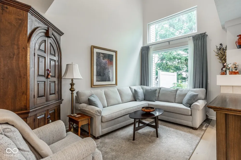 9545 Longwell Drive Indianapolis, IN 46240