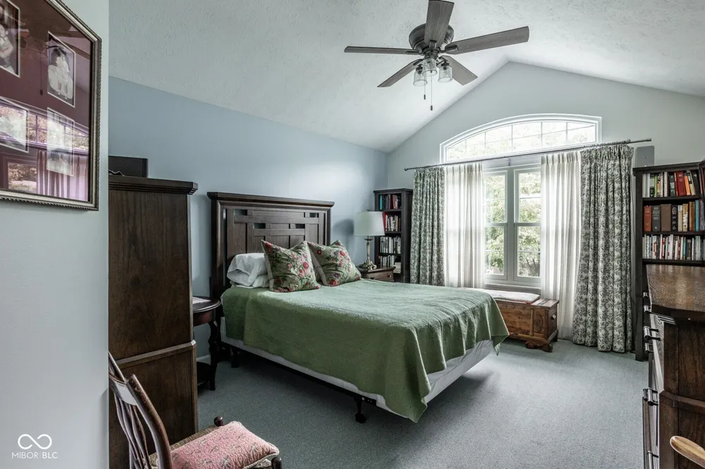 9545 Longwell Drive Indianapolis, IN 46240