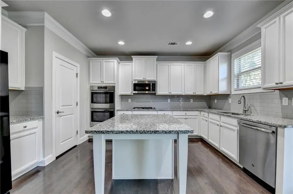3860 Grandview Manor Drive Cumming, GA 30028