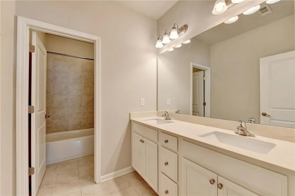 3860 Grandview Manor Drive Cumming, GA 30028