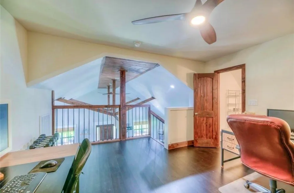 333 Edgewood Onalaska, TX 77360