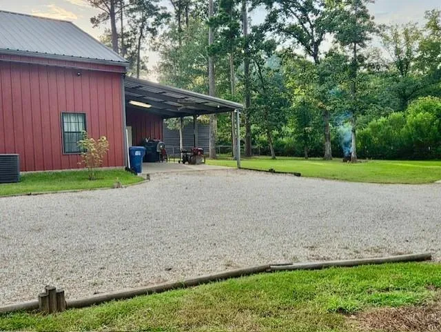 333 Edgewood Onalaska, TX 77360
