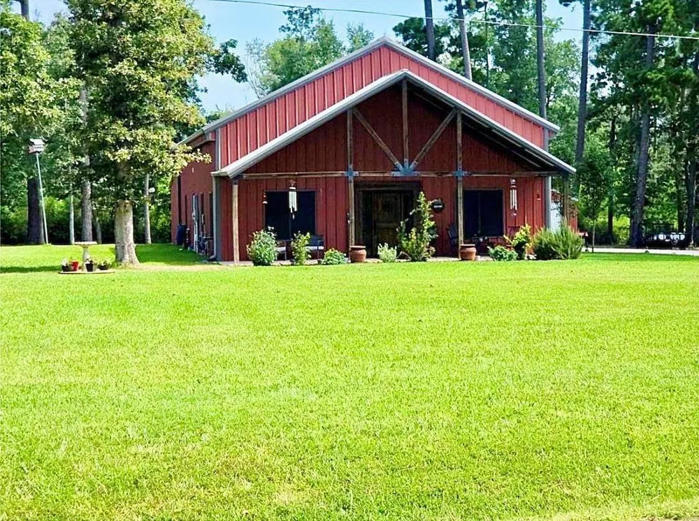 333 Edgewood Onalaska, TX 77360