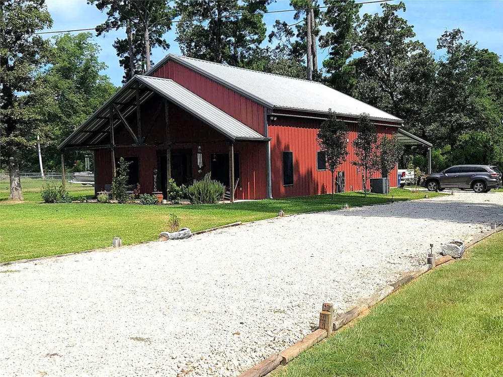 333 Edgewood Onalaska, TX 77360