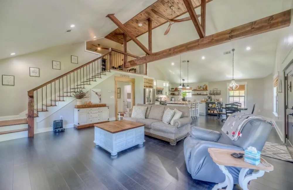 333 Edgewood Onalaska, TX 77360