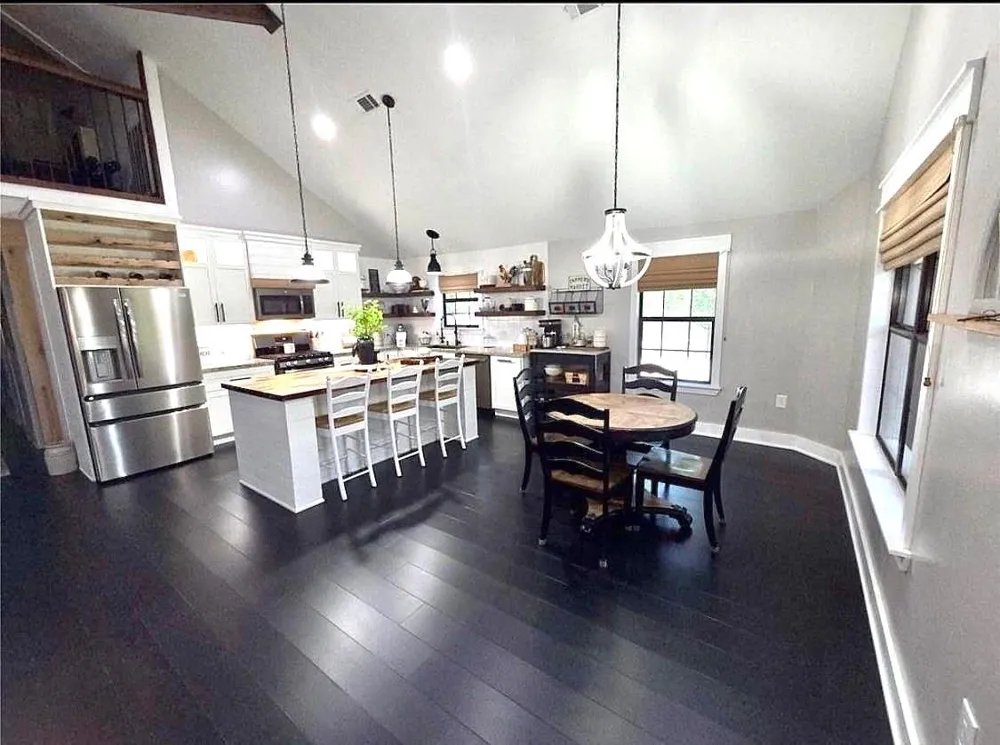 333 Edgewood Onalaska, TX 77360