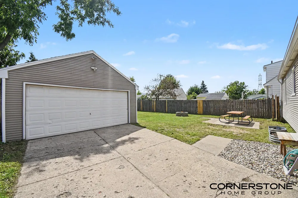 328 Jean Street SW Wyoming, MI 49548