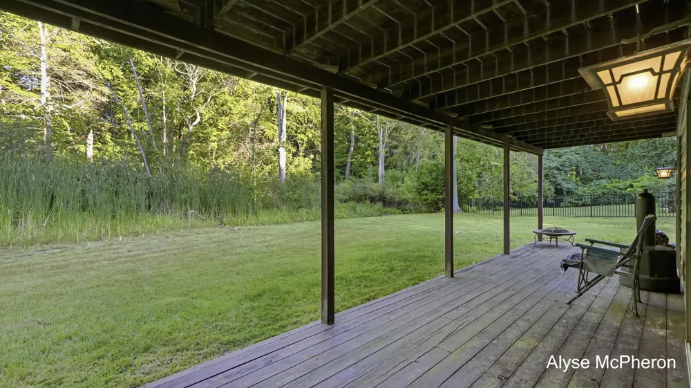 18121 Lovell Road Spring Lake, MI 49456