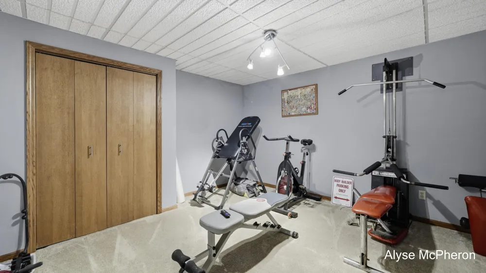 18121 Lovell Road Spring Lake, MI 49456