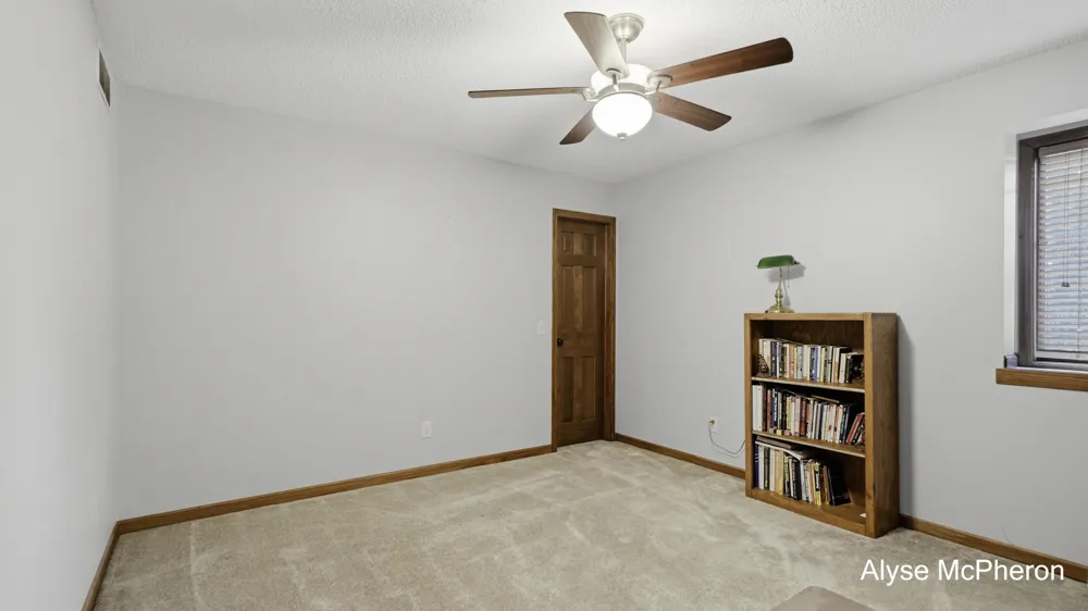 18121 Lovell Road Spring Lake, MI 49456