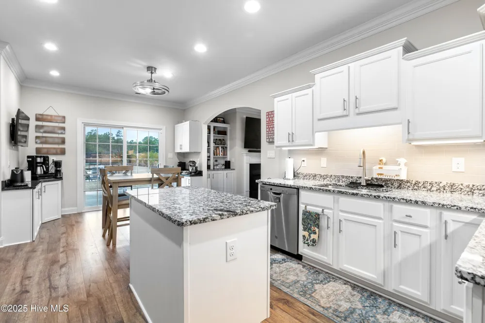 907 Needlerush Road Sneads Ferry, NC 28460