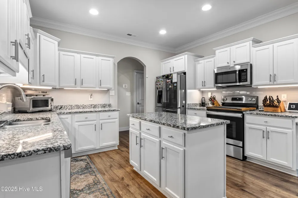 907 Needlerush Road Sneads Ferry, NC 28460