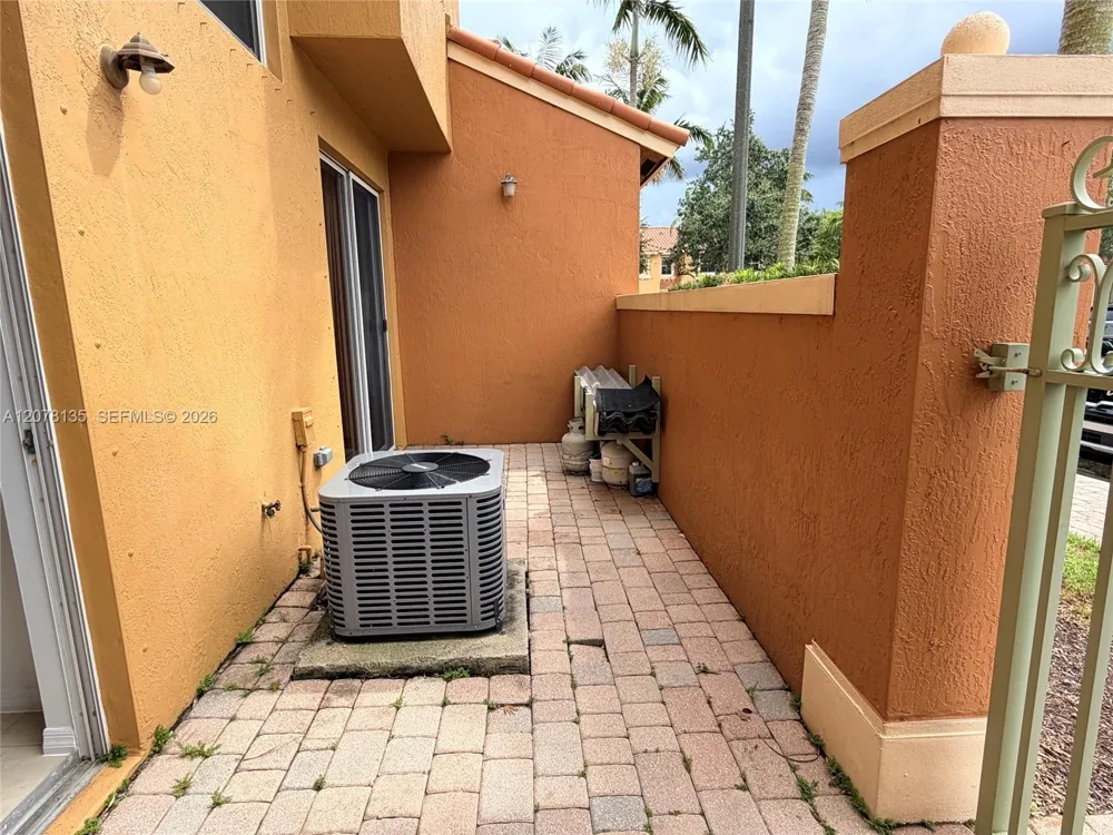 14377 SW 11th St #2610 Pembroke Pines, FL 33027