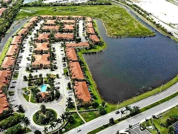 14377 SW 11th St #2610 Pembroke Pines, FL 33027
