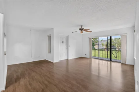 720 SUNNY PINE WAY #G2