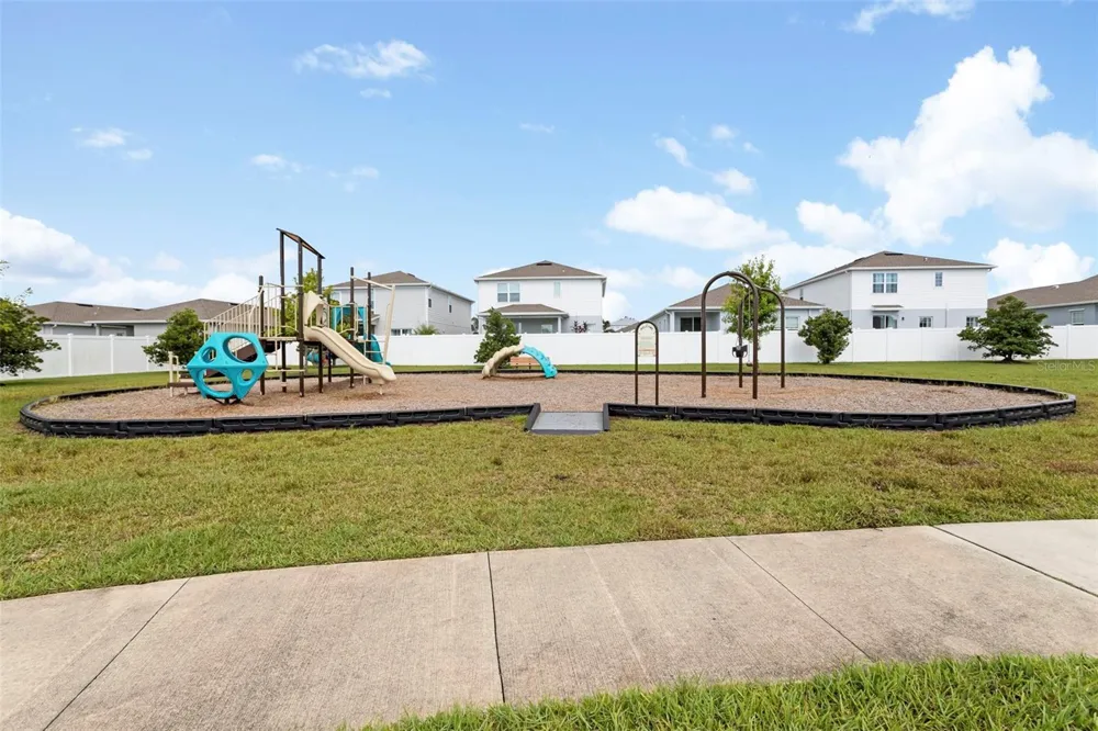 14008 CRIMSON AVENUE Bradenton, FL 34211