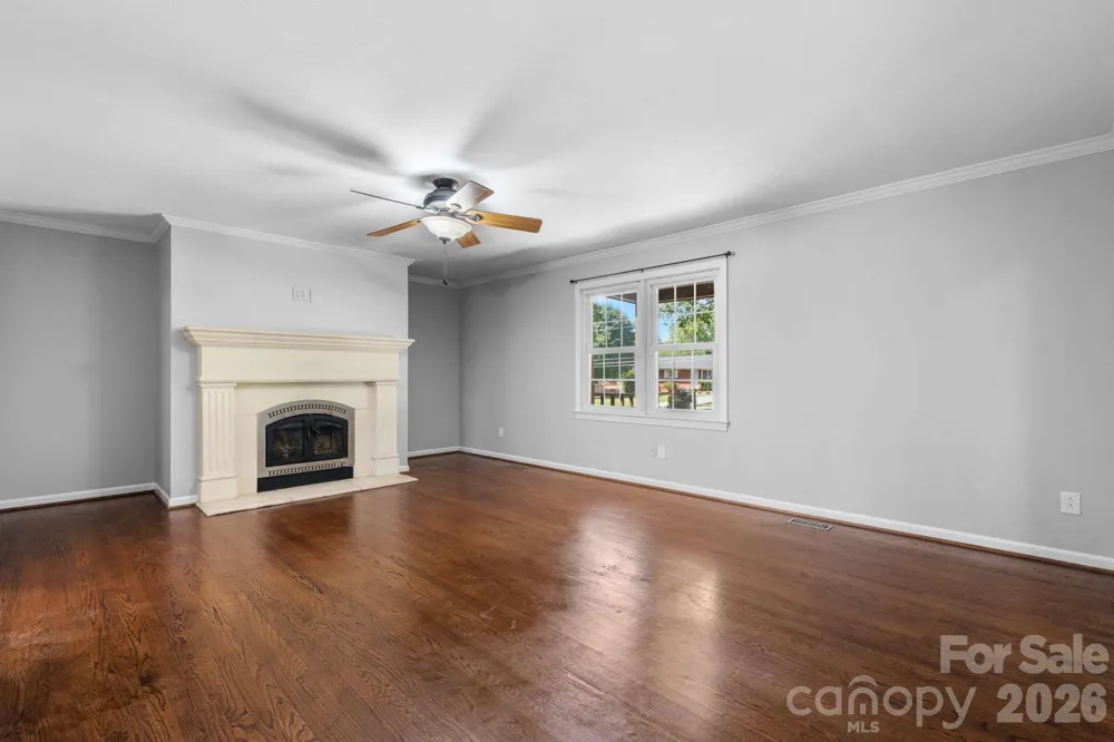 2025 34th Avenue Drive NE Hickory, NC 28601