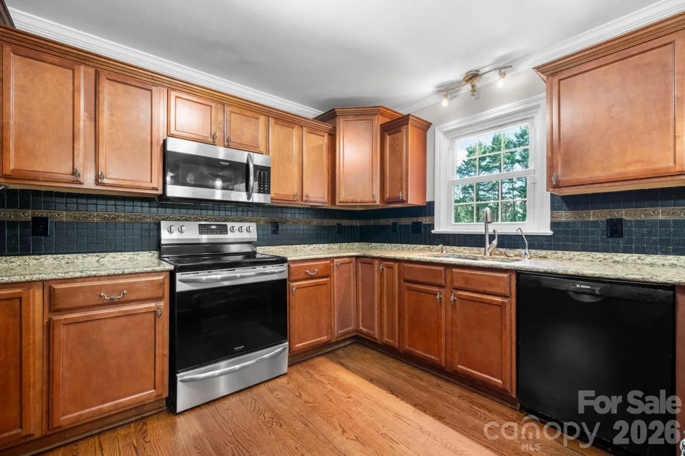 2025 34th Avenue Drive NE Hickory, NC 28601