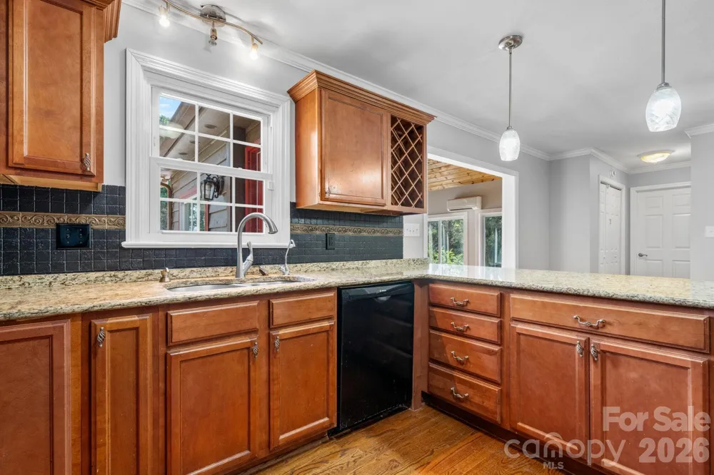 2025 34th Avenue Drive NE Hickory, NC 28601
