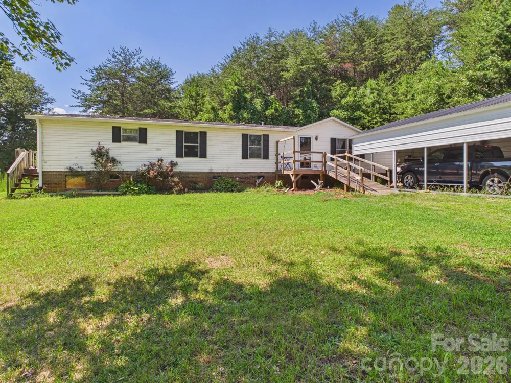 51 Fred Jolly Lane Taylorsville, NC 28681