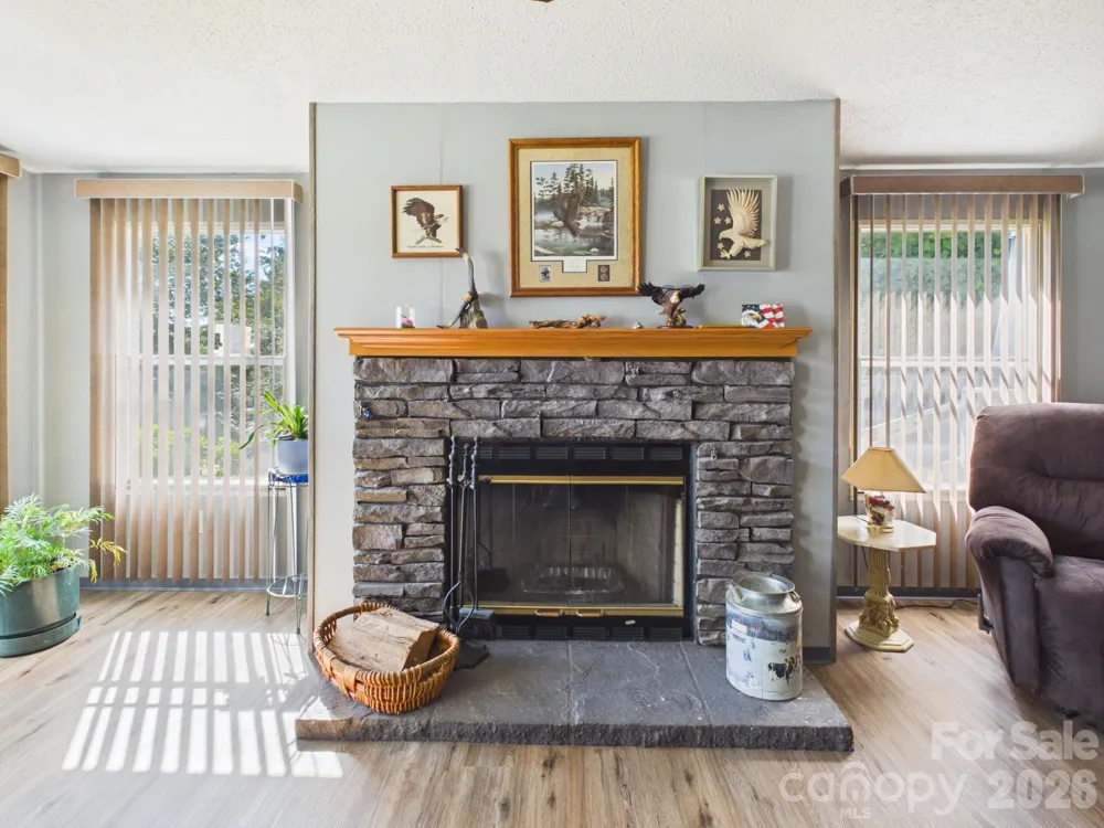 51 Fred Jolly Lane Taylorsville, NC 28681