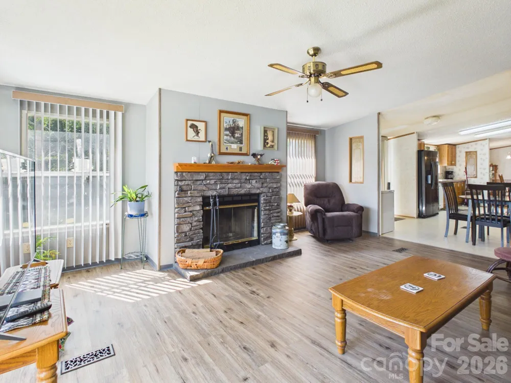 51 Fred Jolly Lane Taylorsville, NC 28681