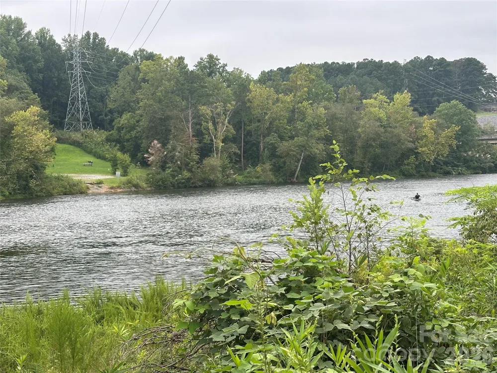 51 Fred Jolly Lane Taylorsville, NC 28681