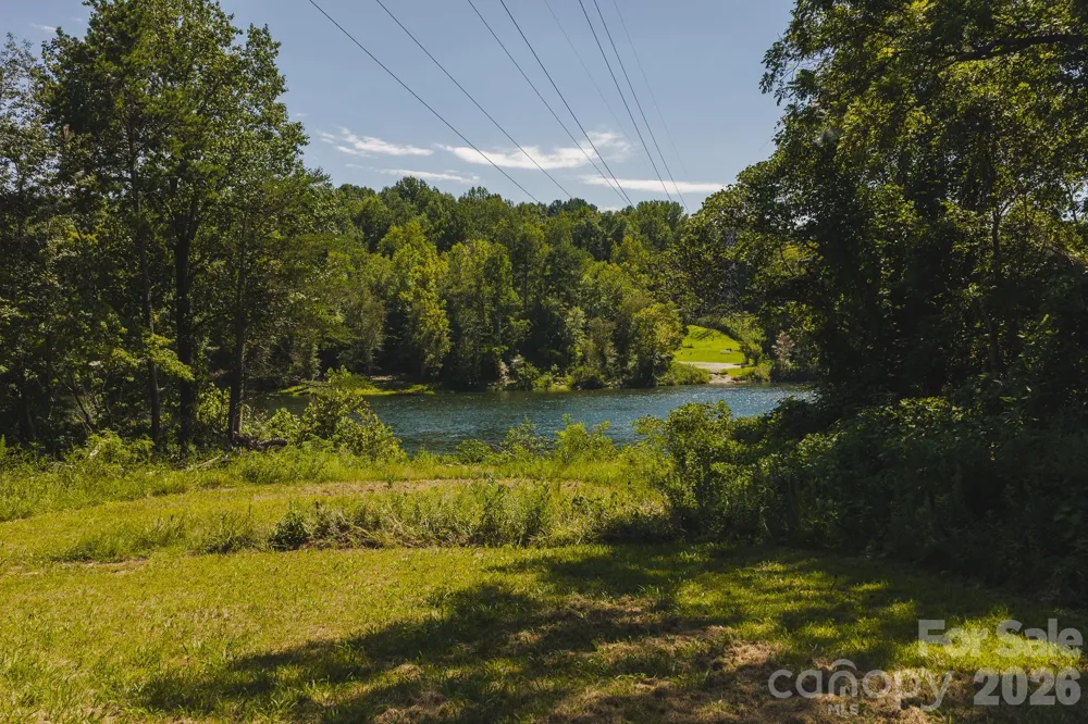 51 Fred Jolly Lane Taylorsville, NC 28681