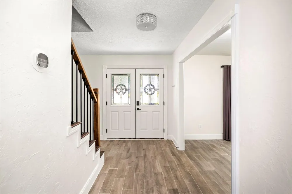 560 Landfall Lane Conroe, TX 77302