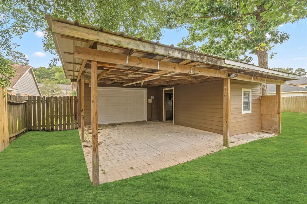560 Landfall Lane Conroe, TX 77302