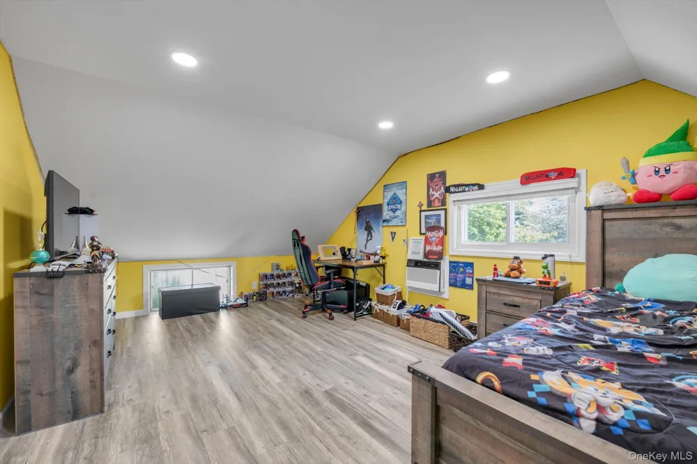 11 Sprucewood Drive Levittown, NY 11756