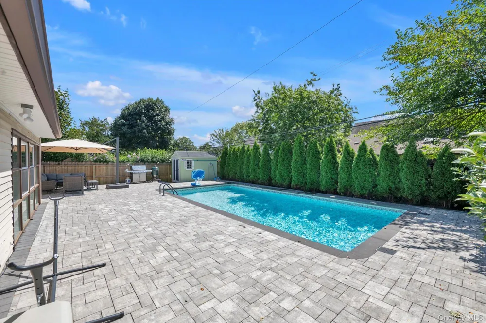 11 Sprucewood Drive Levittown, NY 11756