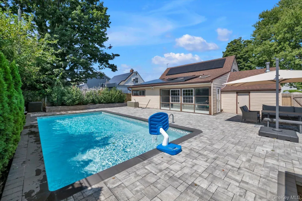 11 Sprucewood Drive Levittown, NY 11756