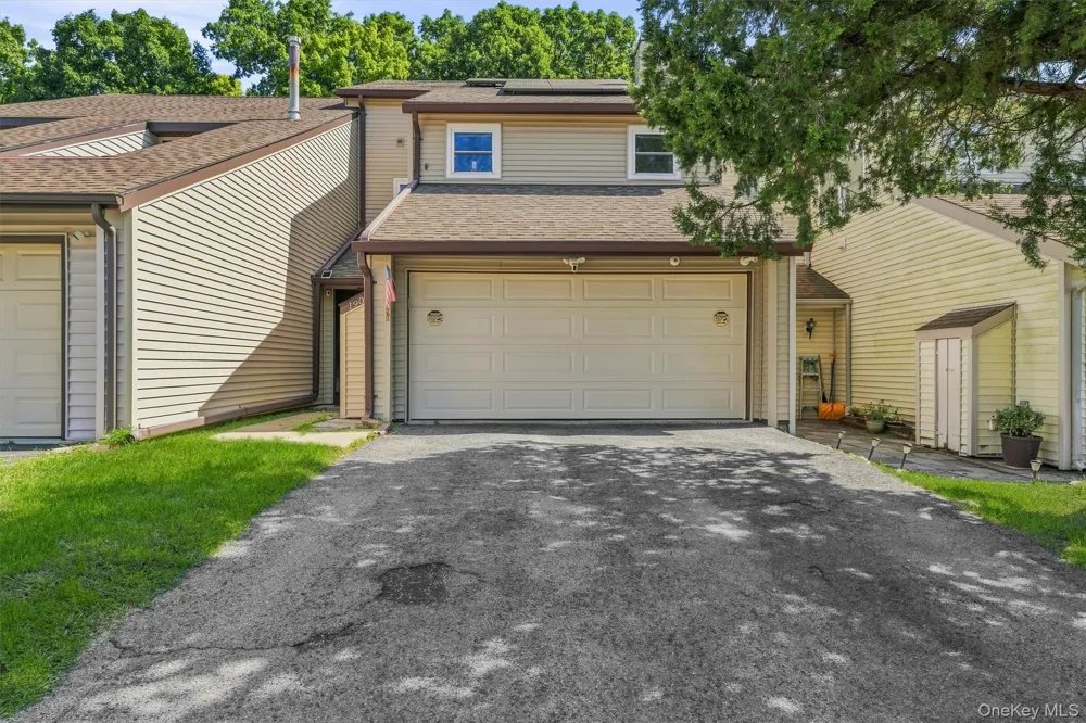 190 Country Club Drive Florida, NY 10921