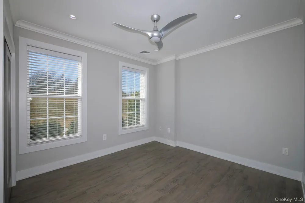 88102 Circle Drive #88-102 Central Islip, NY 11722