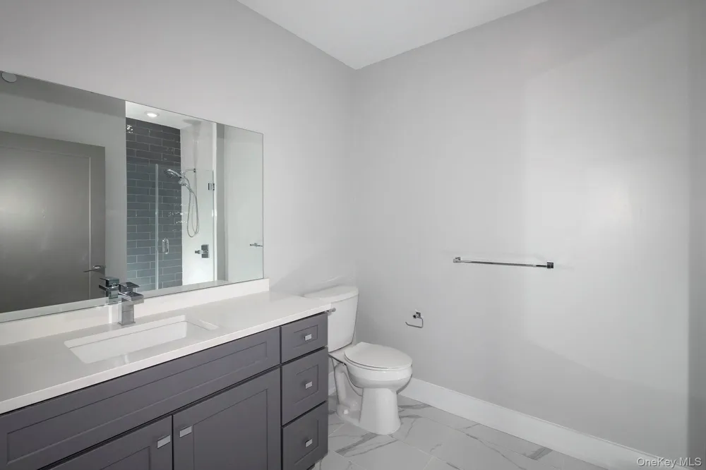 88102 Circle Drive #88-102 Central Islip, NY 11722