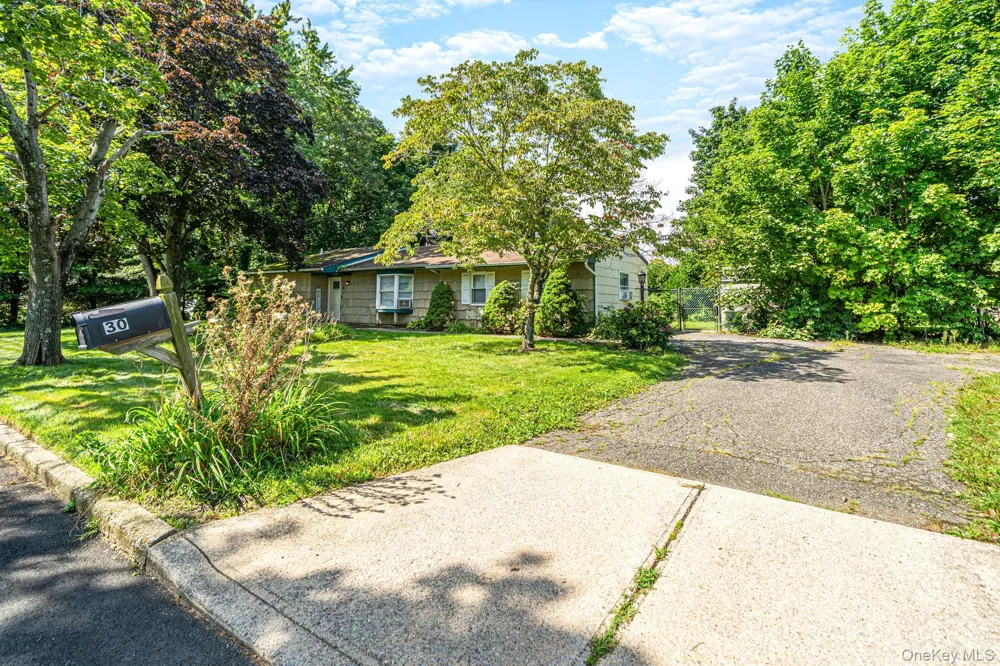 30 Ashland Street Mount Sinai, NY 11766
