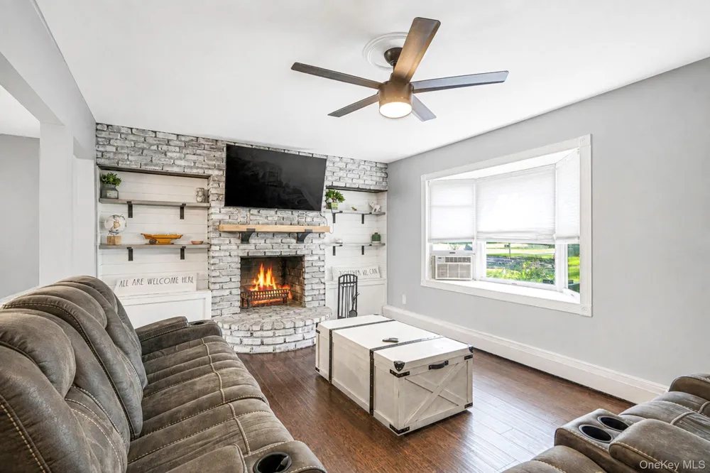 30 Ashland Street Mount Sinai, NY 11766