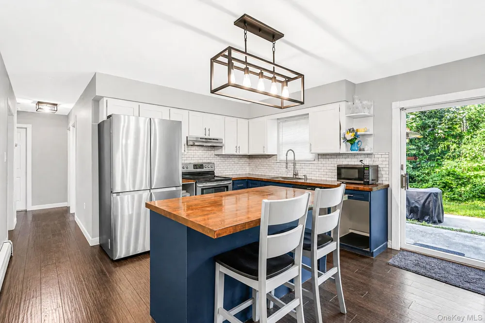 30 Ashland Street Mount Sinai, NY 11766