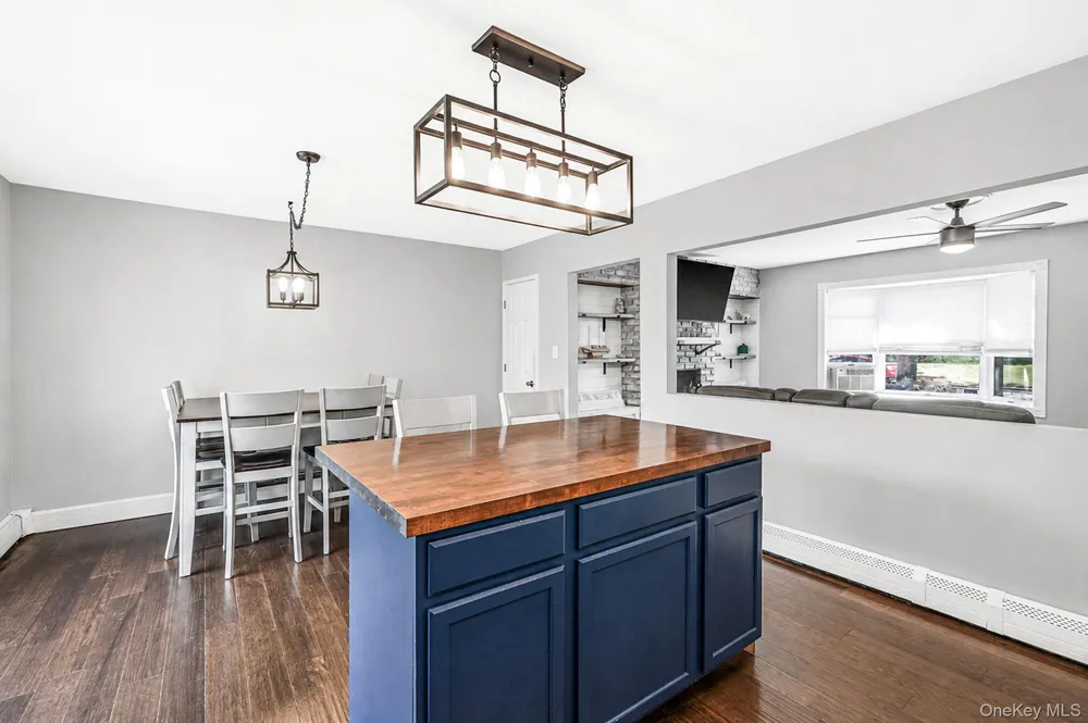 30 Ashland Street Mount Sinai, NY 11766