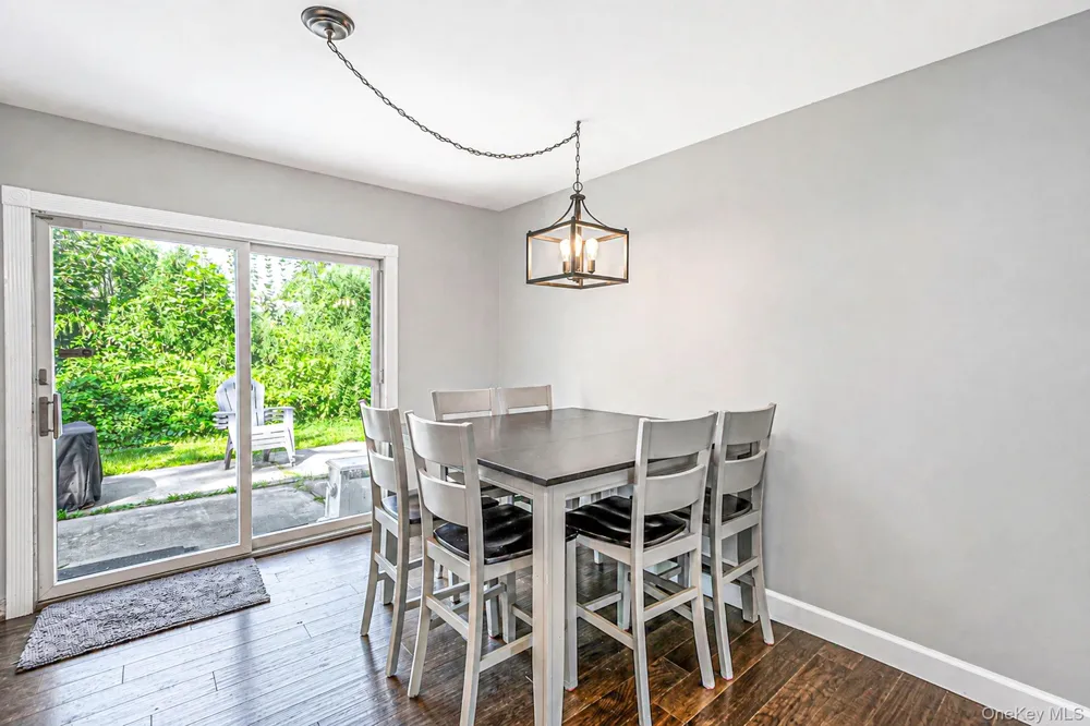 30 Ashland Street Mount Sinai, NY 11766