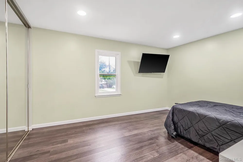 30 Ashland Street Mount Sinai, NY 11766