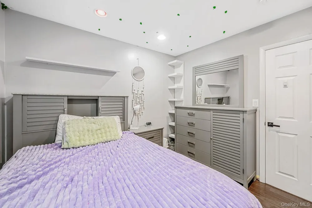 30 Ashland Street Mount Sinai, NY 11766