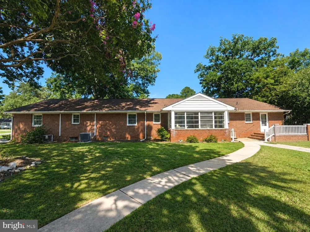 16 BUENA VISTA AVENUE Cambridge, MD 21613
