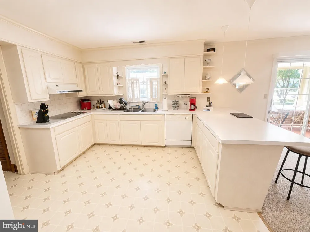 16 BUENA VISTA AVENUE Cambridge, MD 21613