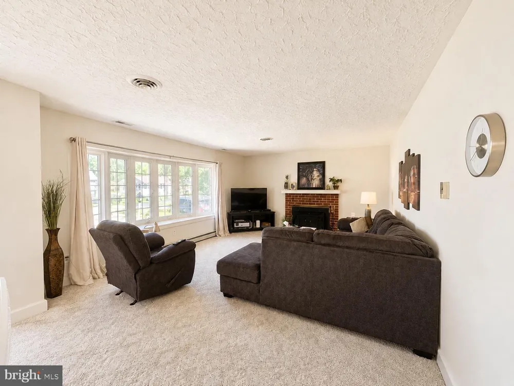 16 BUENA VISTA AVENUE Cambridge, MD 21613