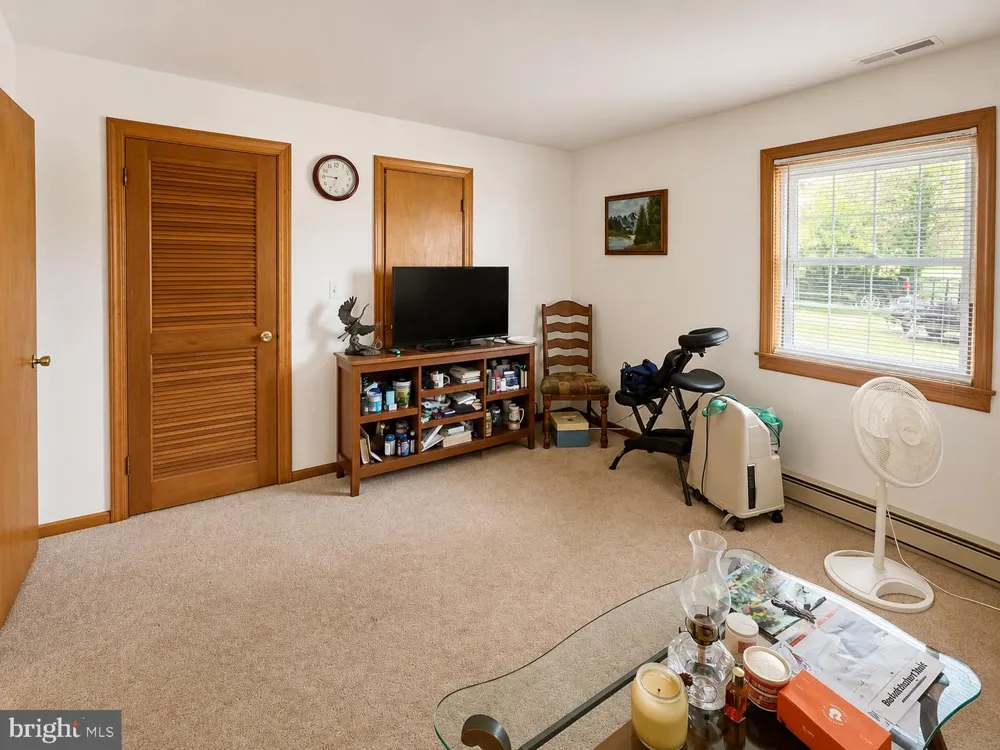 16 BUENA VISTA AVENUE Cambridge, MD 21613