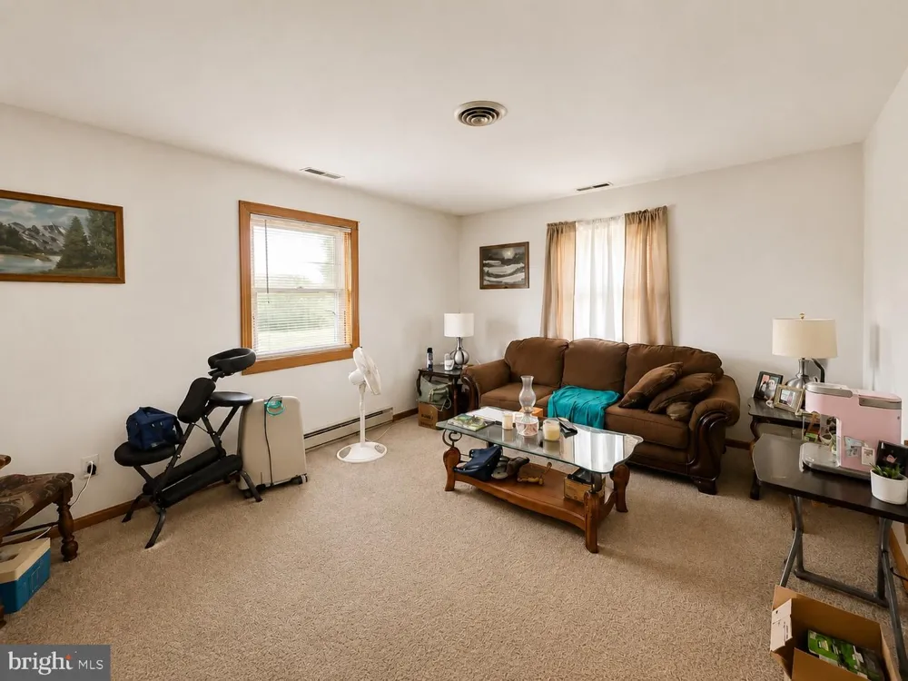 16 BUENA VISTA AVENUE Cambridge, MD 21613